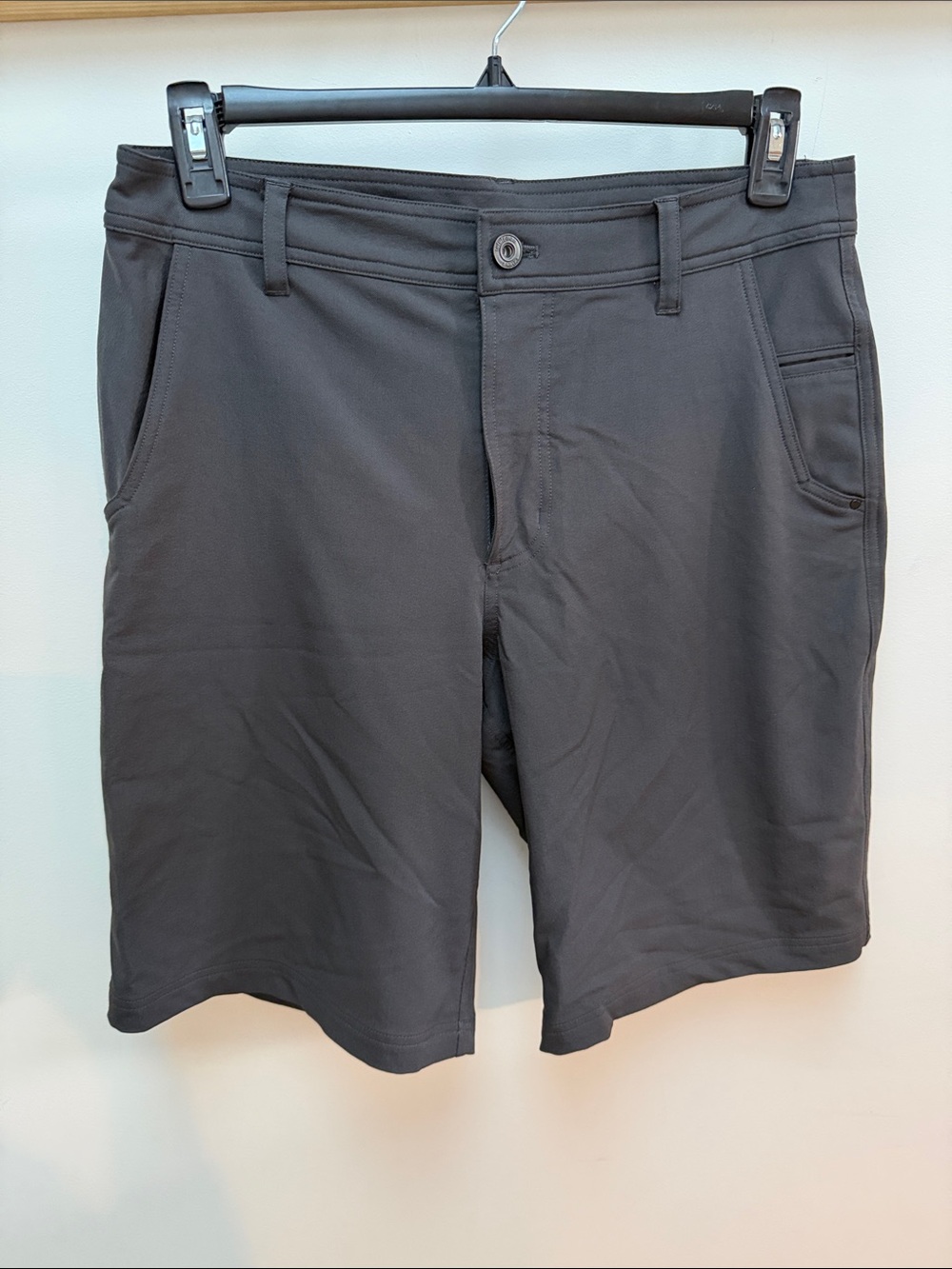lululemon athletica Men's Charcoal Gray Flat-Front Shorts